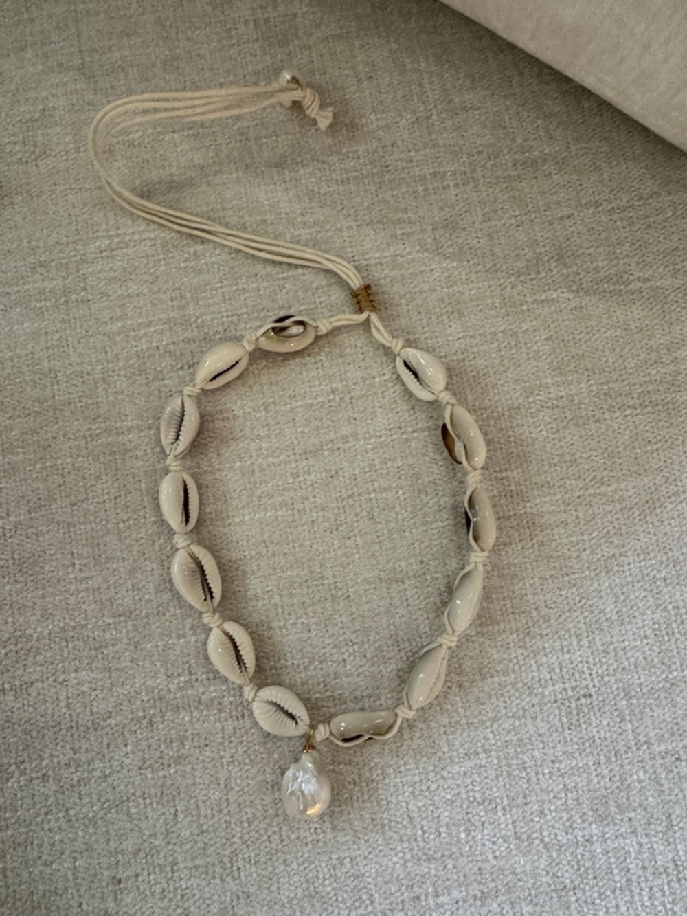 Shell Bead Choker Necklace in Cream with Pearl Charm